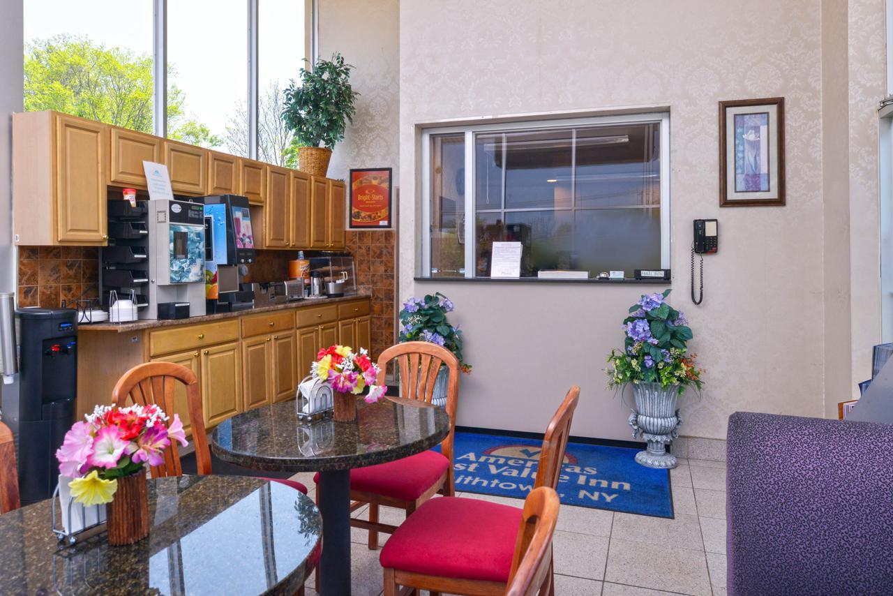 Americas Best Value Inn Smithtown/Long Island Esterno foto